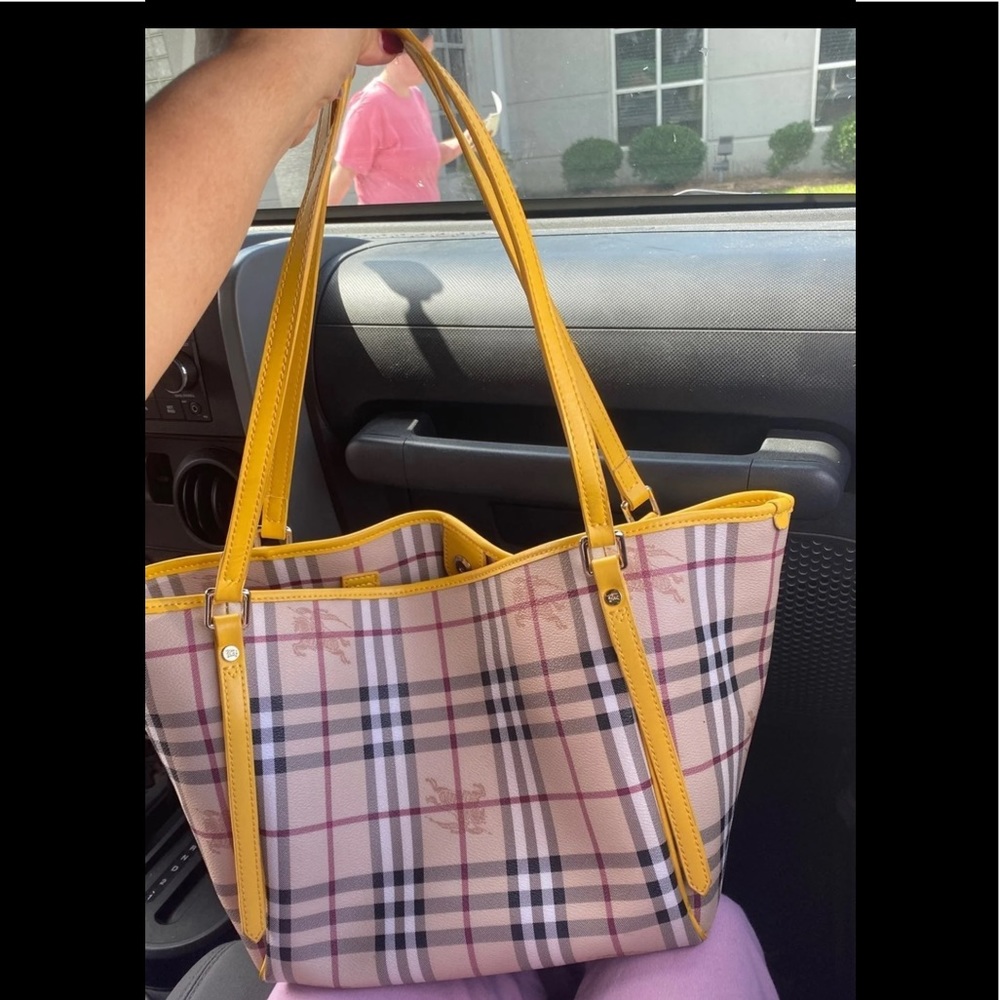 Burberry tote